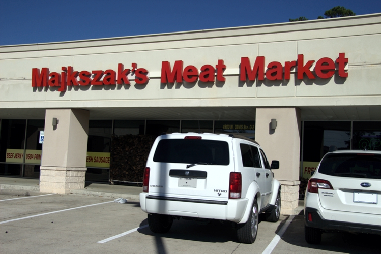 This is a picture of Majkszak's Meat Market located in Conroe, Texas